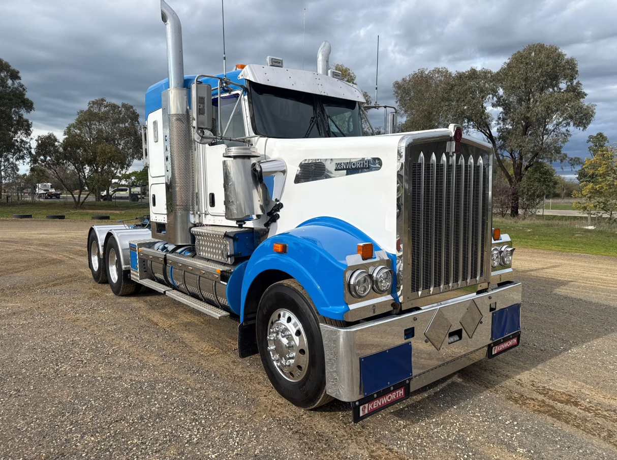 2014 Kenworth T909