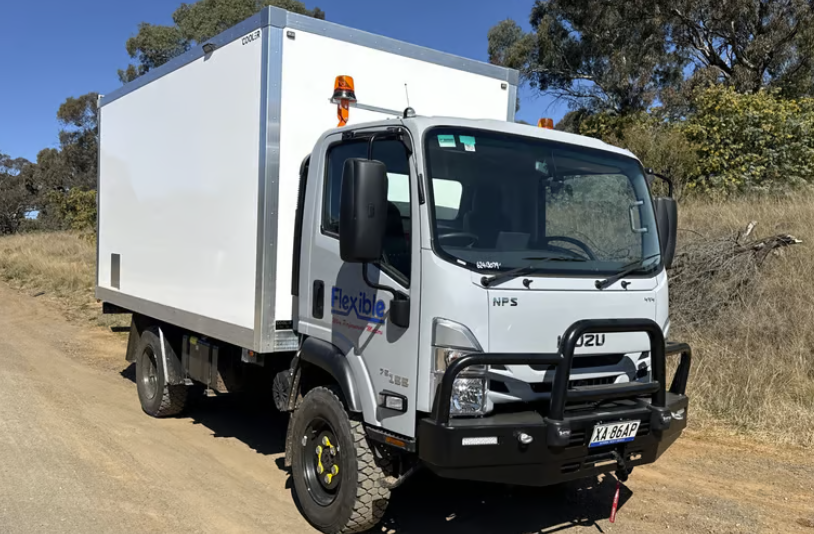 2023-isuzu-nps-75-155-truck