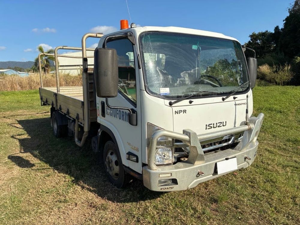 2020 Isuzu NPR 45-155