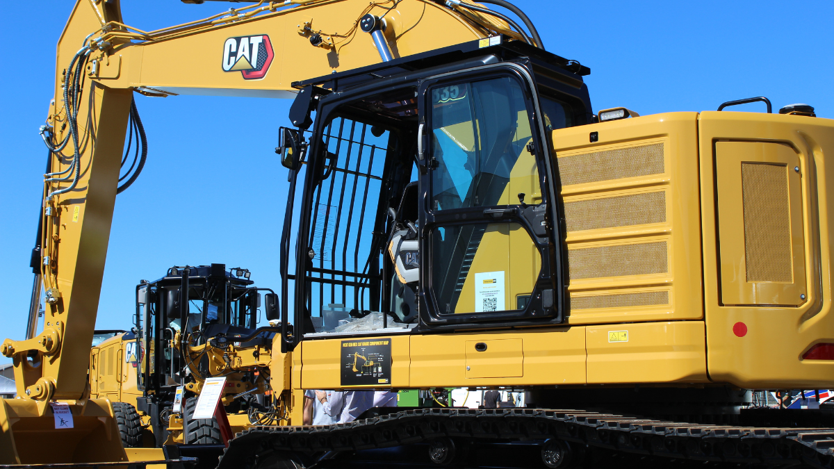 Heavy equipment - excavator