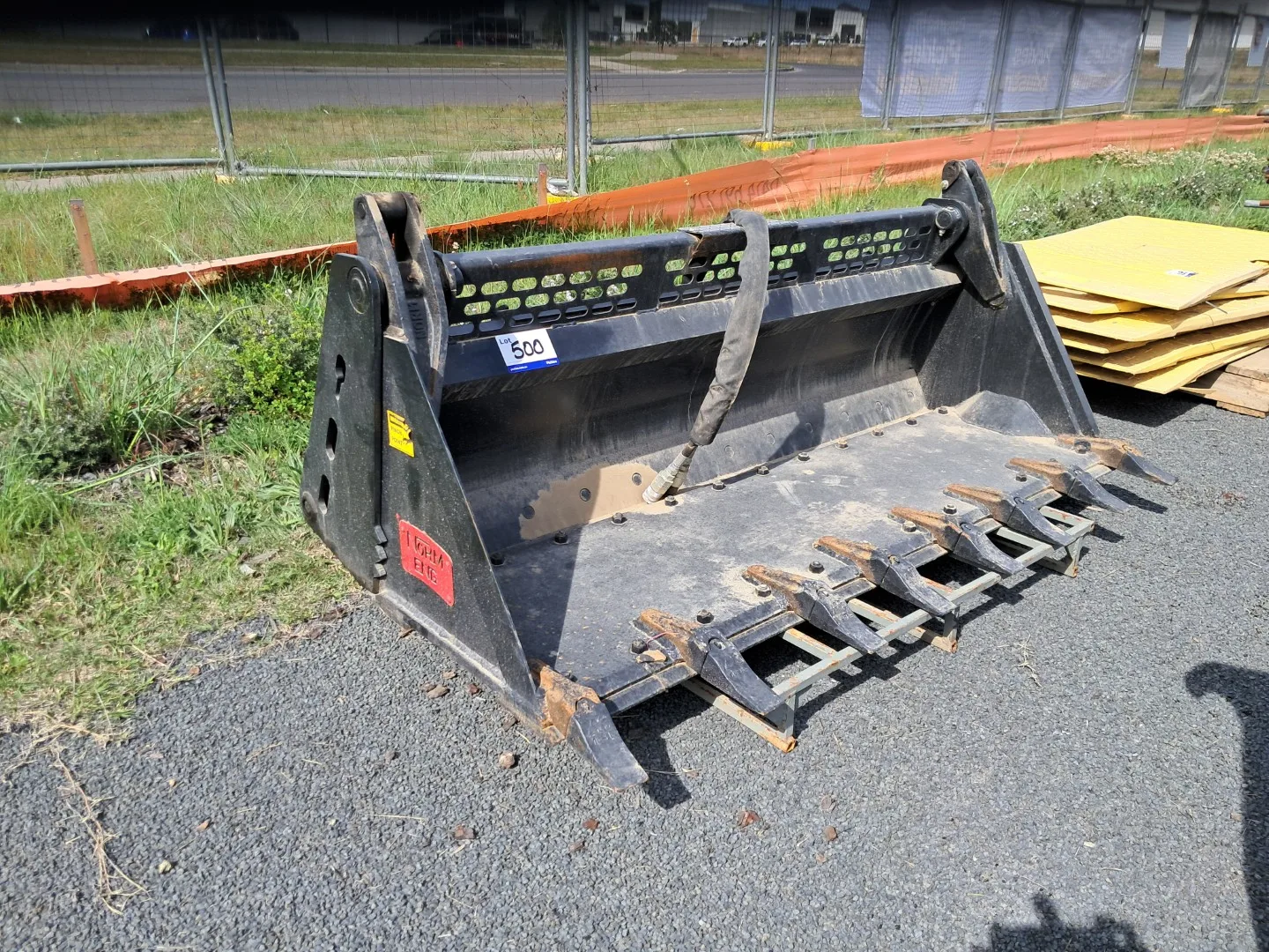 Hydraulic 4-in-1 Bucket