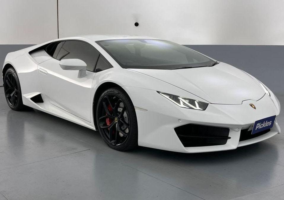 lamborghini-luxury-auction-pickles-december-2021-blog