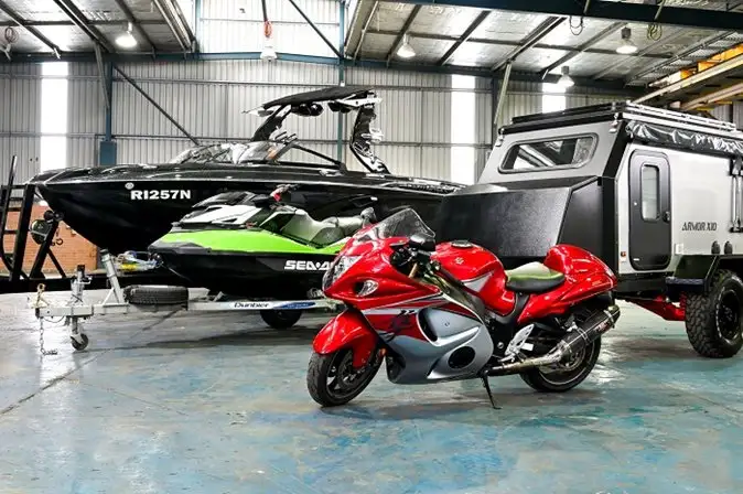 Polaroid Card for Boats, Bikes and Caravans Auctions