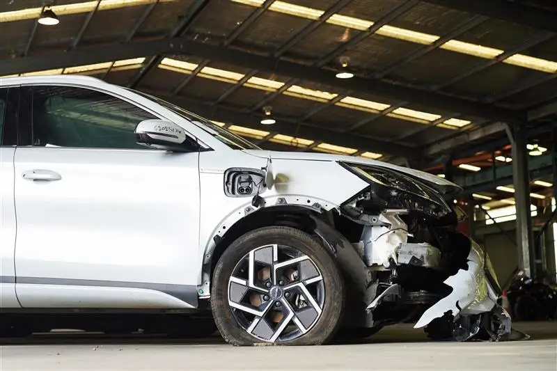 Salvage EV - image 2